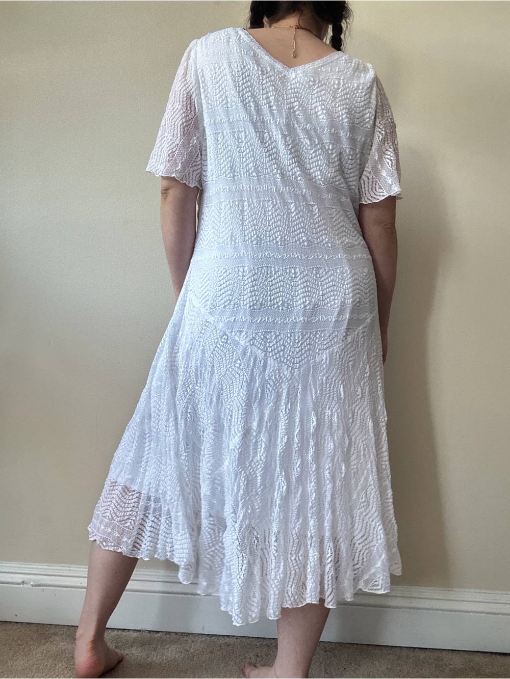 Rabbit Rabbit Rabbit White Textured Midi Dress with V-Neck - Picture 4 of 8